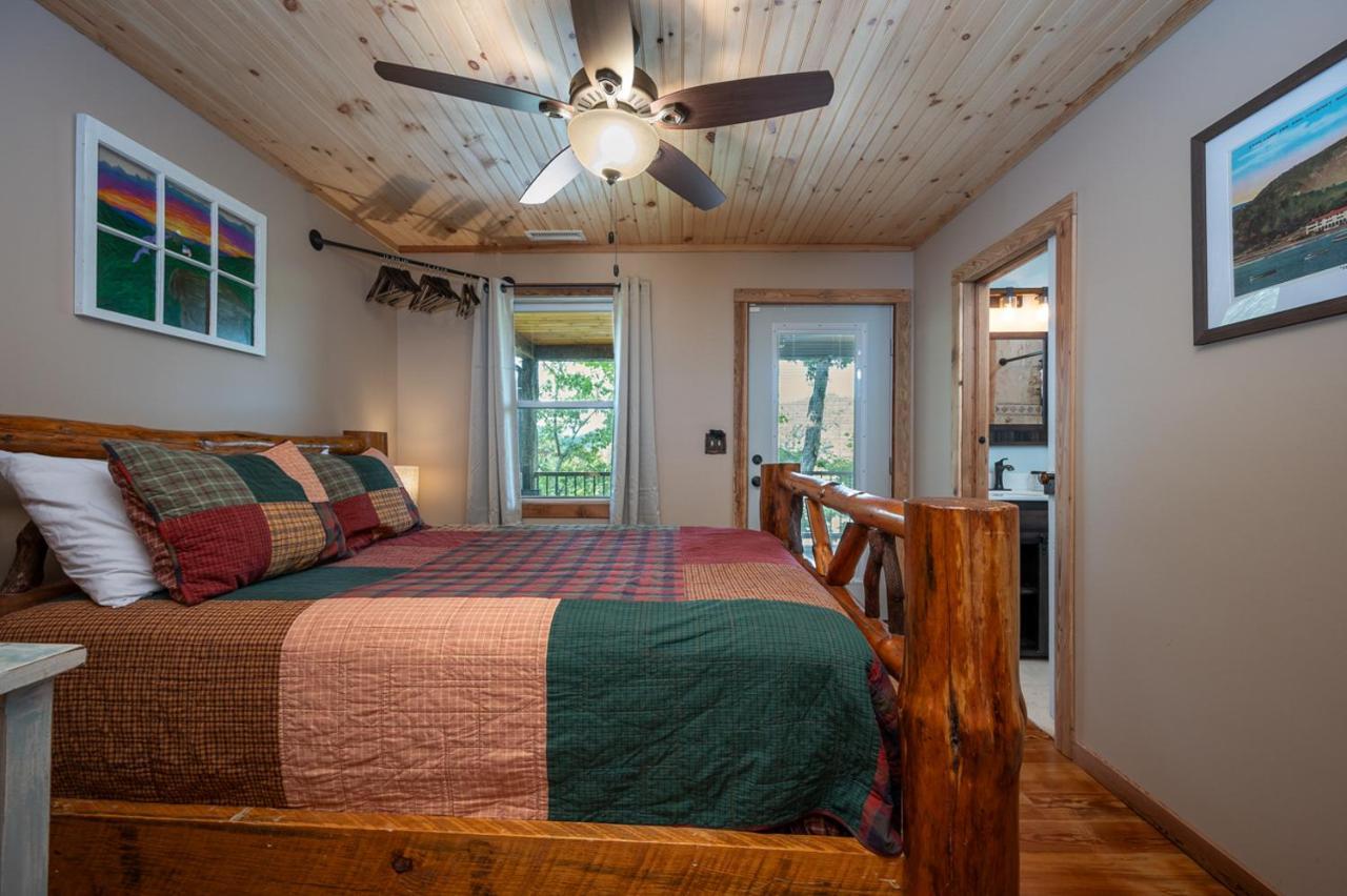 Вилла Russell'S Fort At White Oak Point: Historical Cabin On Lake Lure, Luxury, Direct Lake Access! Экстерьер фото