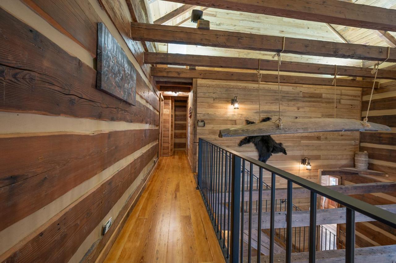 Вилла Russell'S Fort At White Oak Point: Historical Cabin On Lake Lure, Luxury, Direct Lake Access! Экстерьер фото