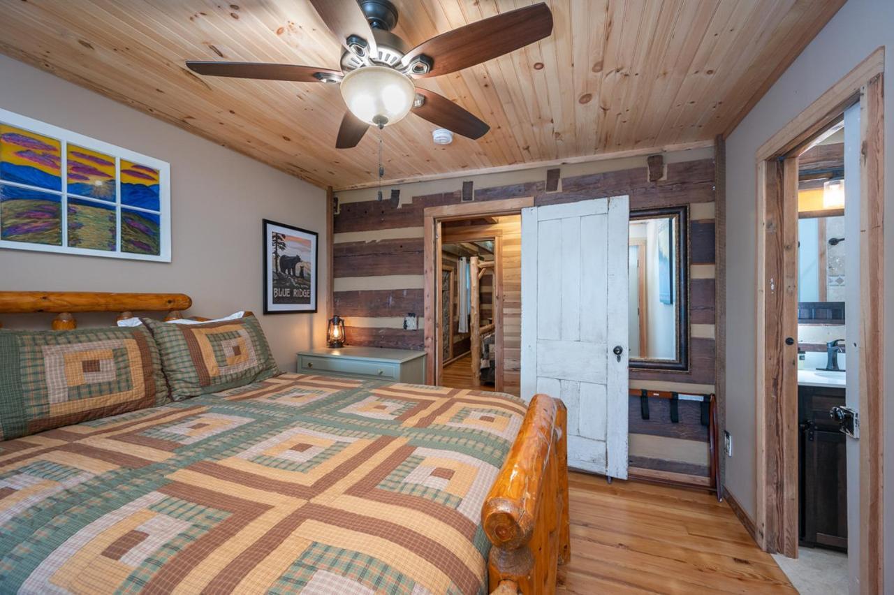 Вилла Russell'S Fort At White Oak Point: Historical Cabin On Lake Lure, Luxury, Direct Lake Access! Экстерьер фото