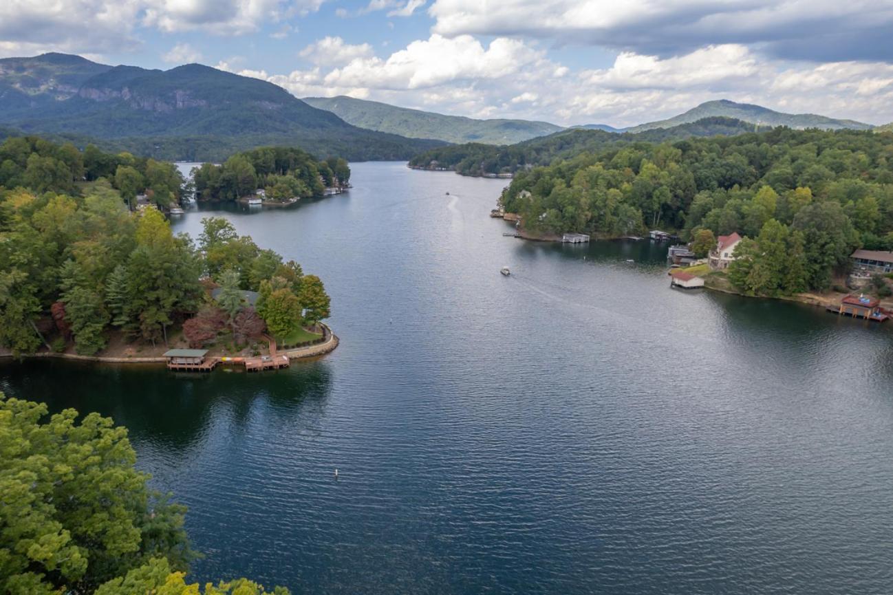 Вилла Russell'S Fort At White Oak Point: Historical Cabin On Lake Lure, Luxury, Direct Lake Access! Экстерьер фото